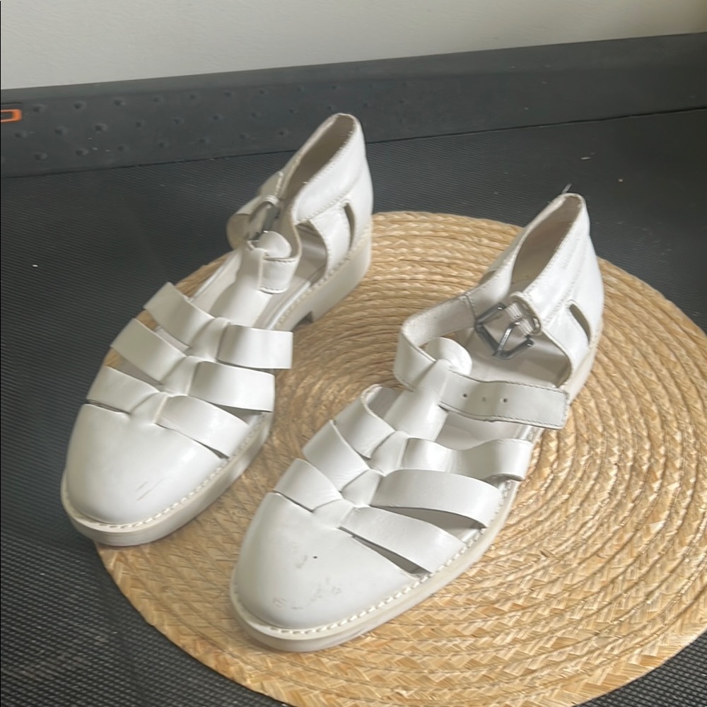 Vagabond Fisherman Women's White Leather Sandals